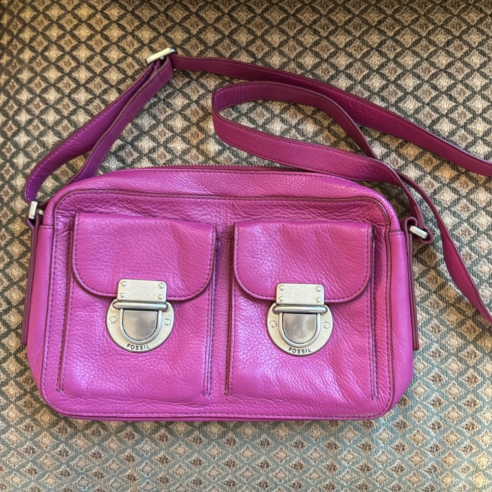Fossil fuscia crossbody bag